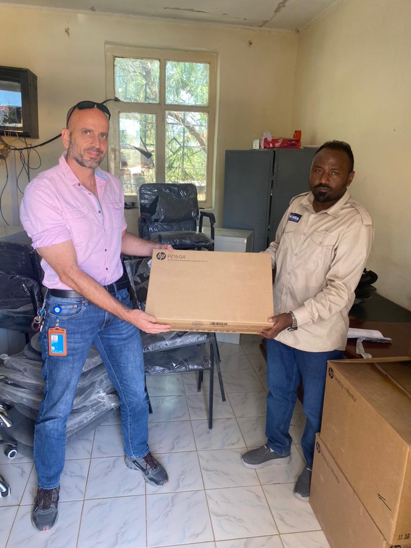 IOM donated IT and office equipment to strengthen the capacity & functions of the Ethiopian Immigration and Citizenship Service (ICS) Jigjiga Branch at the border. This was made possible through the Better Migration Management (BMM) programme funded by @EUinEthiopia & @BMZ_Bund