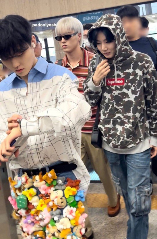 🗣️ドヨンさん、あのぬいぐるみズボンの近況気になります! 🐰ズボンに