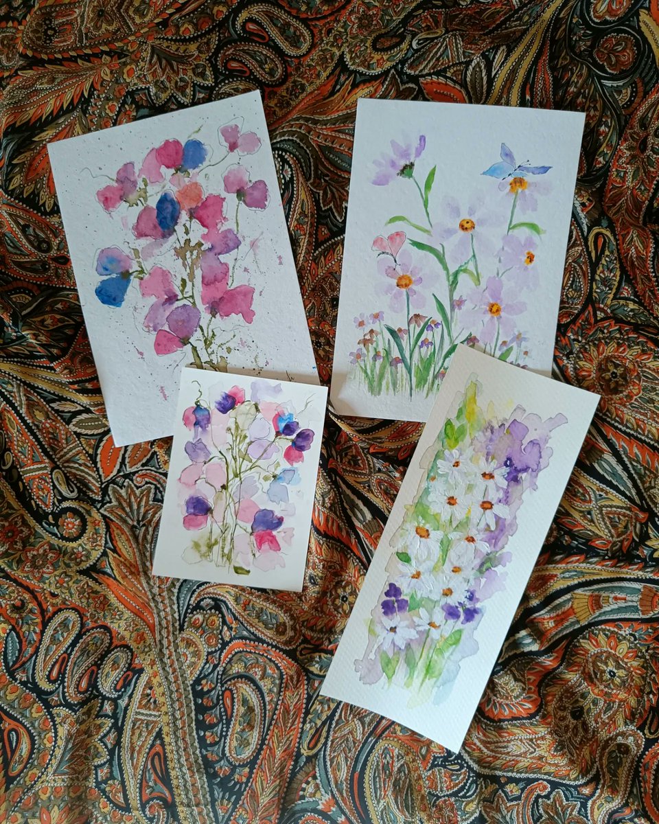 tikulli's tweet photo. April Birth Flowers are Daisies and Sweet Pea. Here are some things you could buy for yourself or as a gift for someone. DM for details. Share to support and amplify. #April2024 #April #birthdaygift #giftidea #artforsale #ArtistsofIndia #artsaleIndia #FlowersOfTwitter #Flowers https://t.co/5x3vFqzu90