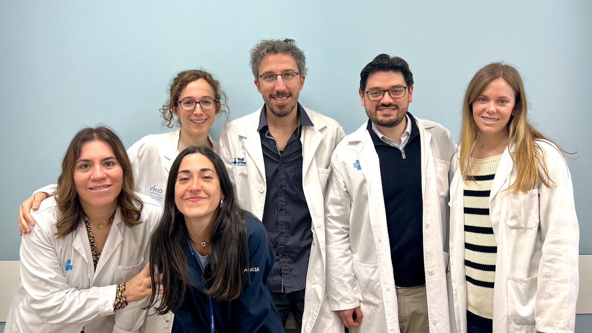 Hemato_Vhebron's tweet photo. 📢¿Quieres formar parte de nuestro Servicio @Hemato_Vhebron🩸? 
Ofrecemos un contrato para Facultativ@ Junior en la Unidad de CAR-T🔬
Programa fellow con posibilidad de ampliación

Incorporación inmediata! 
El equipo CAR-T te espera!🧑‍⚕️DM para más información 📩 @vallhebron @VHIO https://t.co/z0aB9E44J2