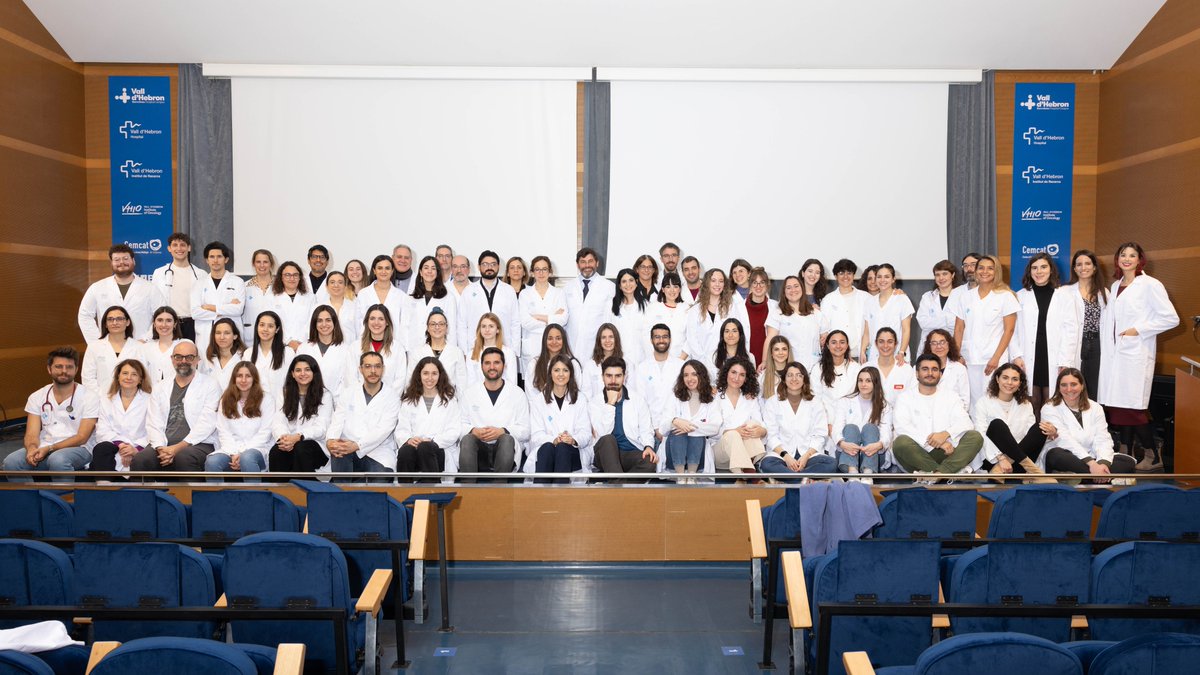 Hemato_Vhebron's tweet photo. 📢Vols formar part del nostre Servei @Hemato_Vhebron🩸?
Oferim un contracte de Facultatiu/iva Junior a la Unitat de CAR-T🔬
Programa fellow amb possibilitat d'ampliació

Incorporació immediata!
L'equip CAR-T t'espera!🧑‍⚕️DM per més informació📩 @vallhebron @VHIO https://t.co/QQdFKqoqWU