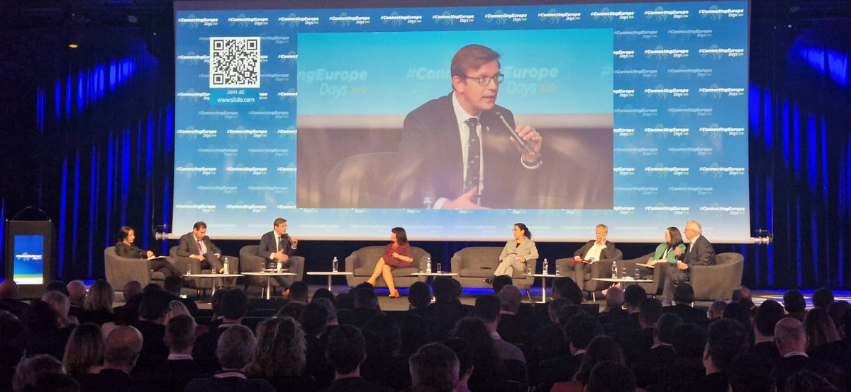 Zdenek_Cechura's tweet photo. Full house at #ConnectingEuropeDays first Plenary Session on #TEN_T implementation. 🇨🇿Czech Minister @makupka highlighted the importance of the new High-Speed Rail connections &amp; need to ensure their sufficient financing in the next 🇪🇺 budget #nextMFF. #moreEUbudgetforTransport https://t.co/cNMhK8Cwr3