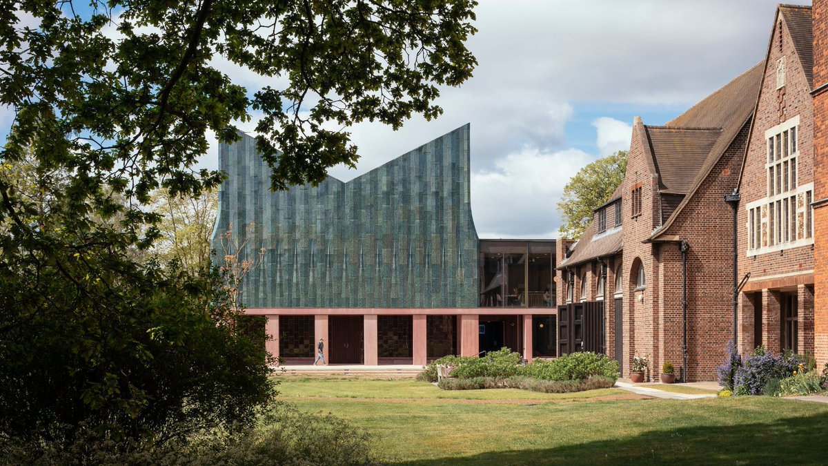 Congratulations to @FeildenFowles for making the 2024 RIBA East Awards shortlist with their project, Dining Hall at Homerton College! 📷 @clickclickjim Winners will be announced at the awards ceremony on 16 May. Book your ticket now - ow.ly/z5pO50R7hzP 🎟️