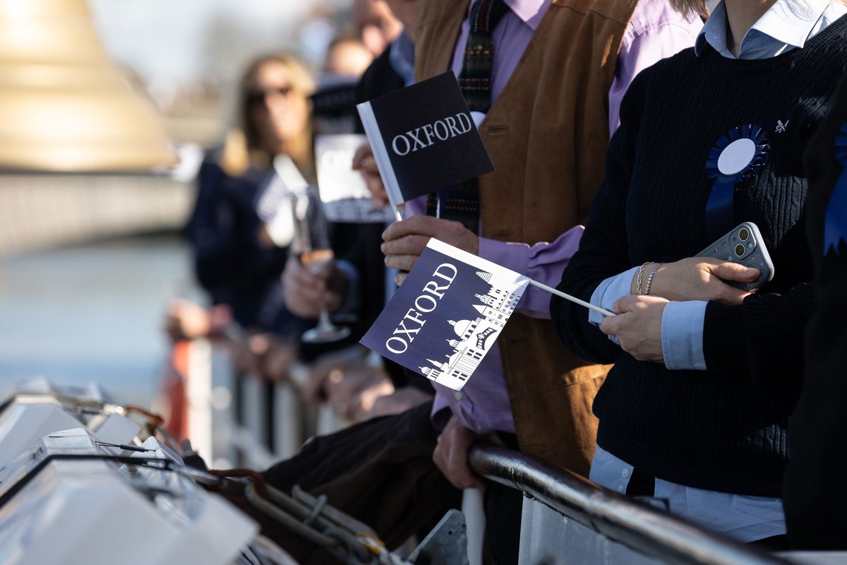 Oxford may not have claimed victory in the #BoatRace last weekend but we still had a wonderful time watching the excitement unfold at Putney Pier. Thank you to everyone who joined us on board the Erasmus to cheer our crews on, and well done to @OxfordUniBC on races well rowed! 🚣‍♀️