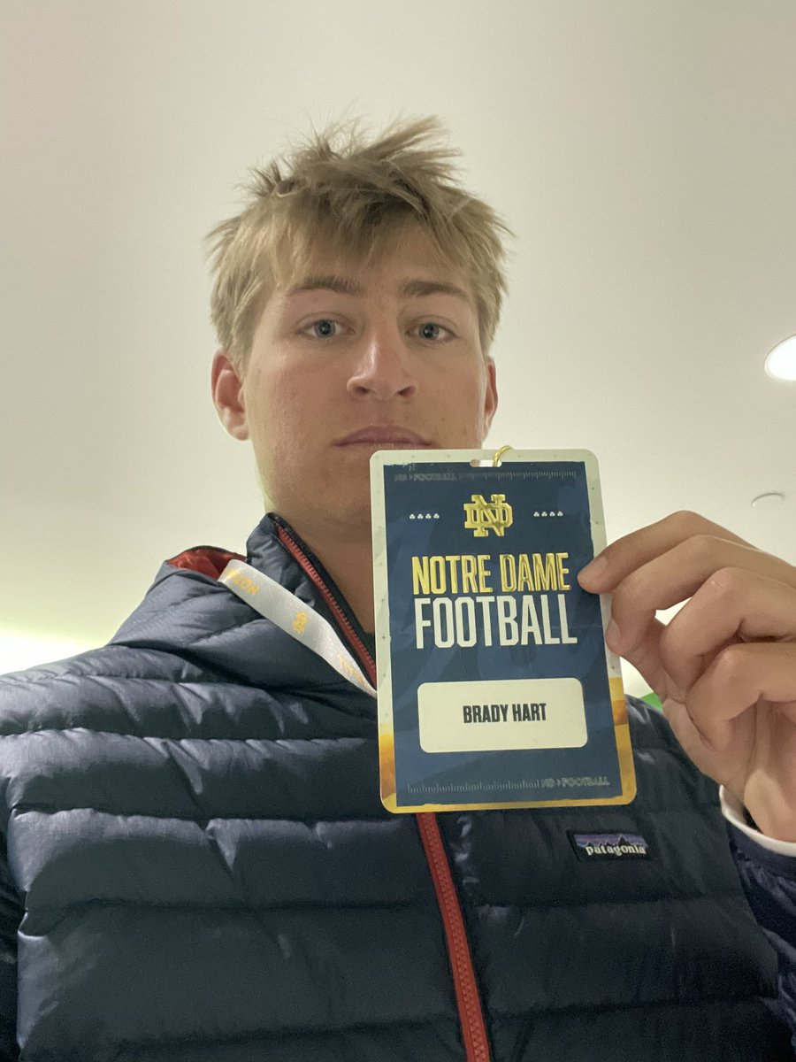 2026 4-star QB Brady Hart is set to spend the day at #NotreDame and get his first look at South Bend. ☘️ Follow BlueandGold.com for all the coverage of the #Irish. Profile: on3.com/db/brady-hart-…