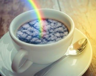 #DiaMundialDelArcoiris
#cafetEROtico 

El tesoro al final del arcoiris, es un delicioso espresso...