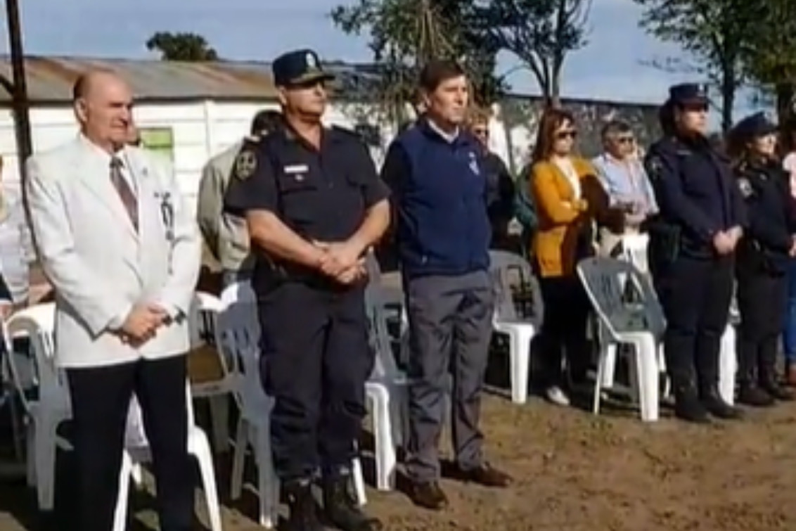 multipringles's tweet image. EN EL MUSEO PARAJE LA PALOMA SE REALIZÓ EL IZAMIENTO DEL PABELLÓN NACIONAL

El sencillo acto tuvo lugar a media mañana de ayer, ante un buen marco de asistentes.

Nota: eldiariodepringles.com.ar/interes-genera…