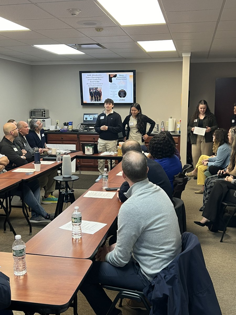 kriddleSHS's tweet photo. Great discussion this morning at the Business Advisory Council. Thank you Valley Chamber of Commerce for hosting. https://t.co/rVJloBFT2d