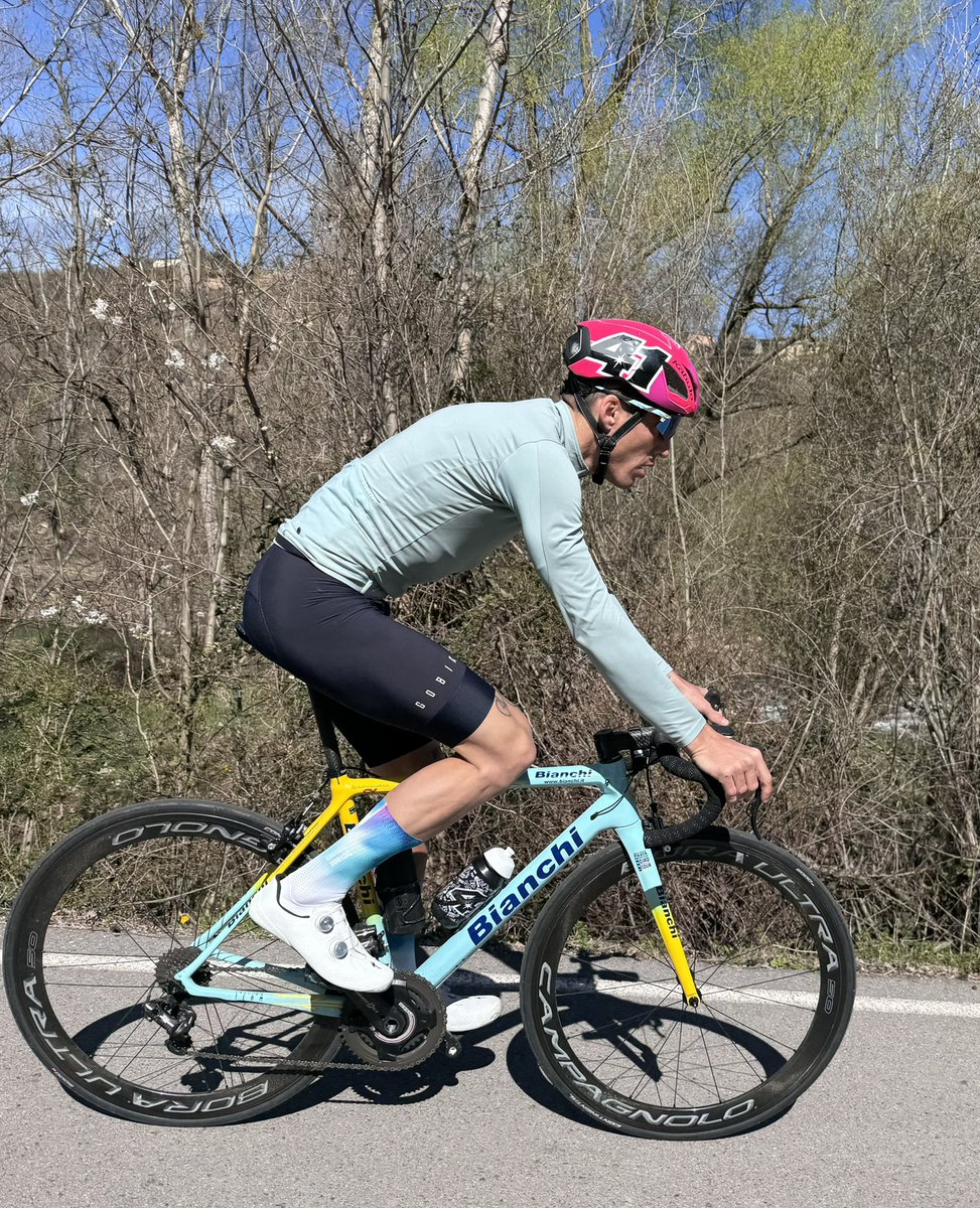 AleixEspargaro's tweet photo. ☀️😊👋 https://t.co/uv4tcvsfC3