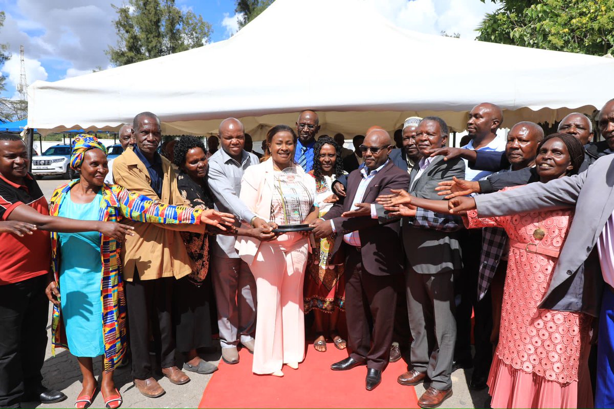 I am grateful to the Kenya Climate Smart Agricultural Project (KCSAP) for awarding me with a trophy for prudent implementation of the World Bank-funded projects to our farmers in Machakos County.