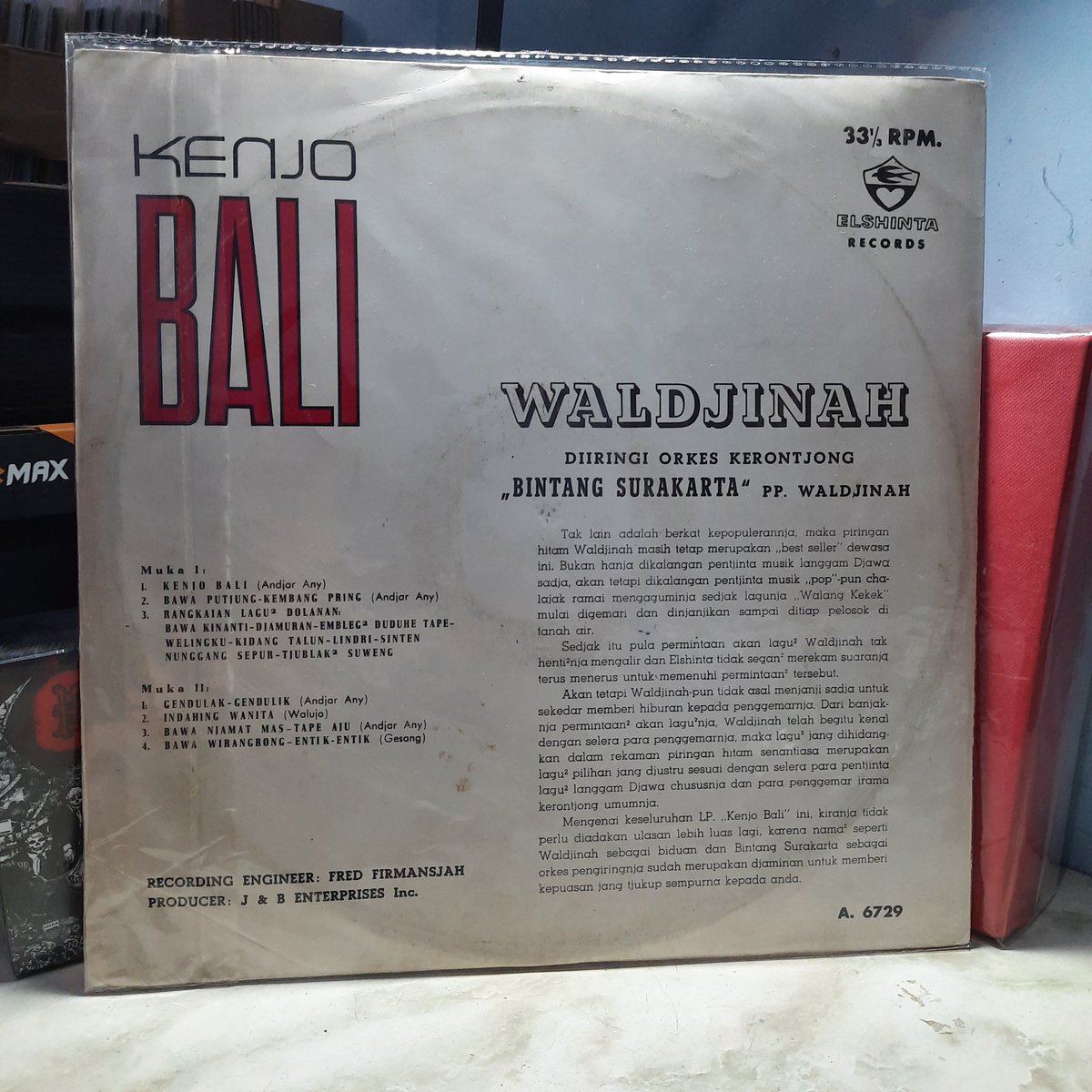 rizqifebrians's tweet photo. Vinyl Waldjinah - Kenjo Bali

Elshinta Records - A. 6729
1 x Vinyl LP 12" 33 1/3 RPM https://t.co/c2PBNn0cQu