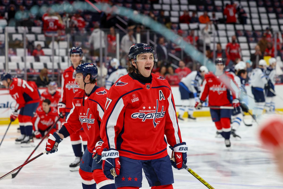 Reminder that our @Capitals #TJ1K Auction closes at 3 p.m. TODAY! Get your bids and donations in before it's too late. Proceeds benefit T.J.'s charity of choice, @TheADDF and will be used to help rapidly accelerate the development of drugs to prevent, treat and cure Alzheimer's