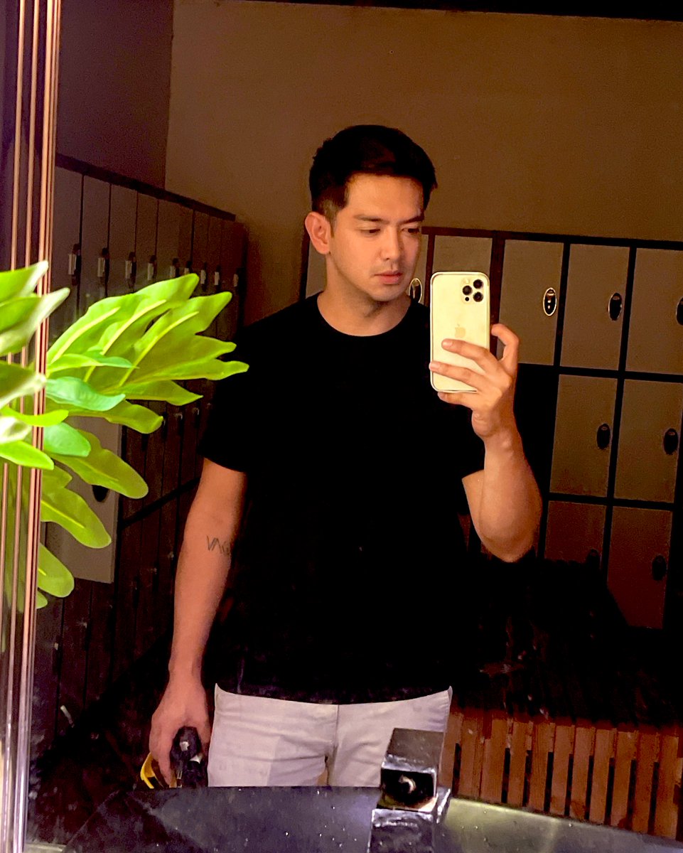 arnexism's tweet photo. Relax muna tayo. 💆‍♂️ @LuminerespaPh #luminerespa https://t.co/wfclDA8VP2