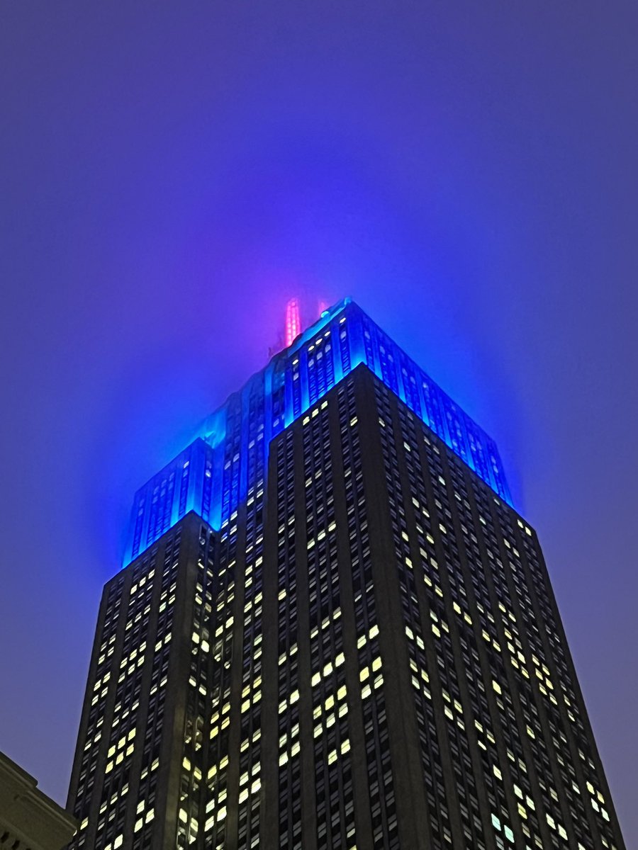 Thank you @EmpireStateBldg for celebrating World Autism Month and Autism Speaks with our spectrum of colors. #WorldAutismDay