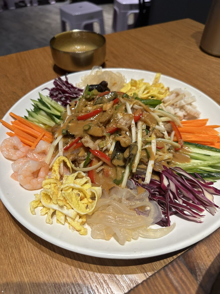 raeul8813's tweet photo. #惠州 한강 한국식당
마오타이 커피…好好很好 https://t.co/rpVSV4VV3m