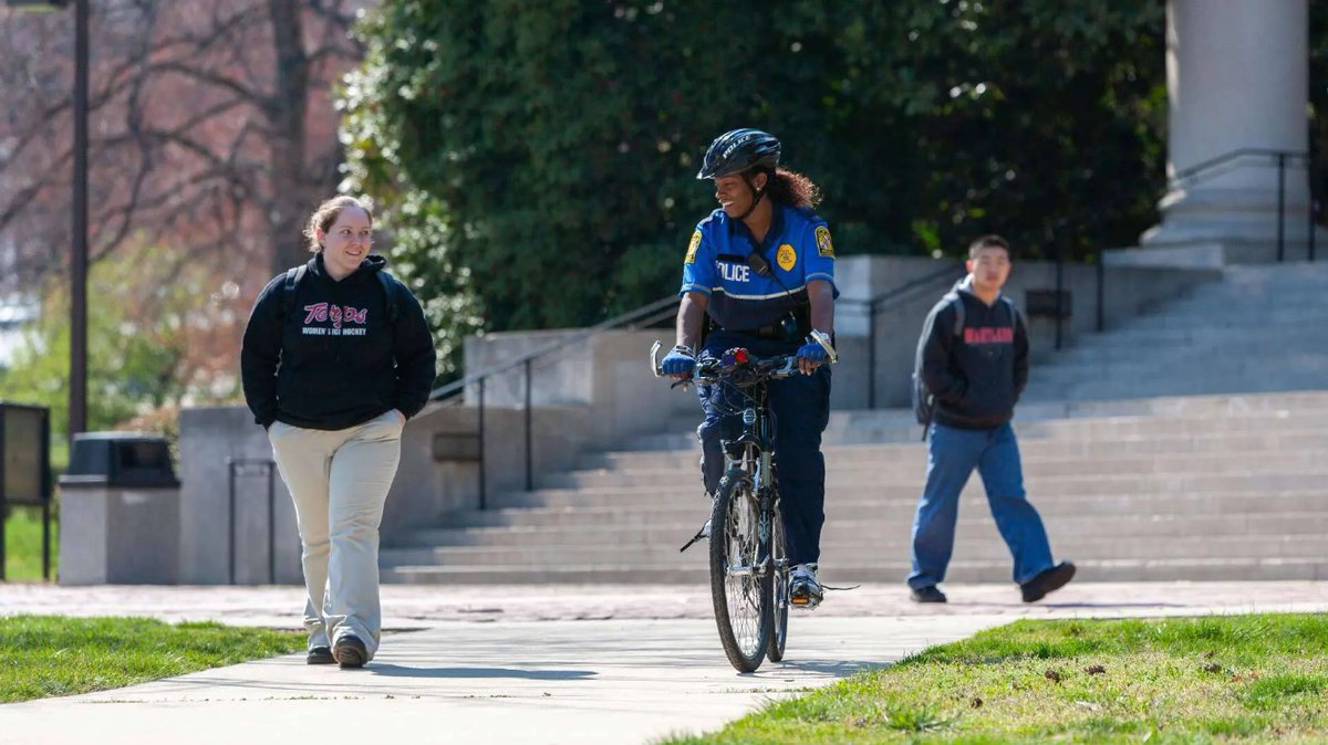 A new course from @socyumd and @UMPD investigates: Can conversations improve police-community relations? Get a glimpse into what the newly launched course is like via Sala Levin's article in @UofMaryland Today: go.umd.edu/socyumpdcourse