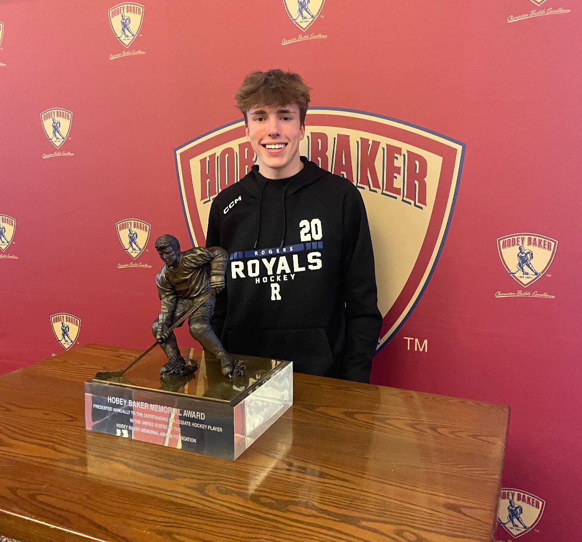 Congratulations to Nick Johnston (2024) on winning the Hobey Baker High School Character award this season.