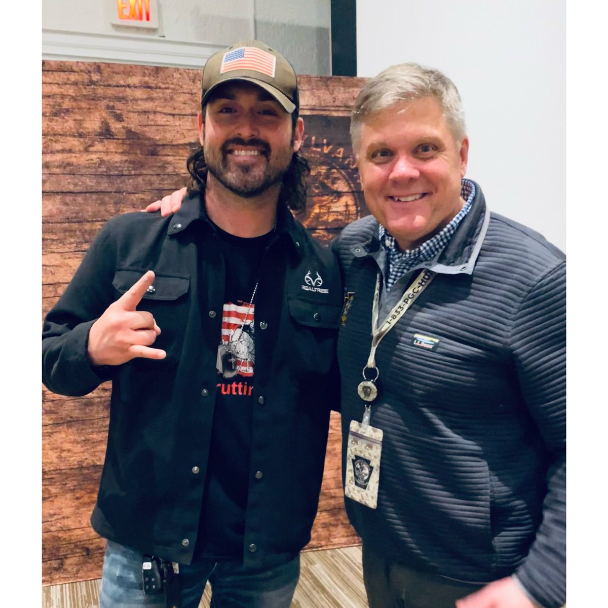 What an honor to perform at last nights @PAGameComm conference in Hershey PA! I can’t say enough about my boy Bryan Burhans and his staff. Incredible people who work non stop for hunting and conservation. I’m Proud to represent PA and its hunting heritage what a night! #Pennsy