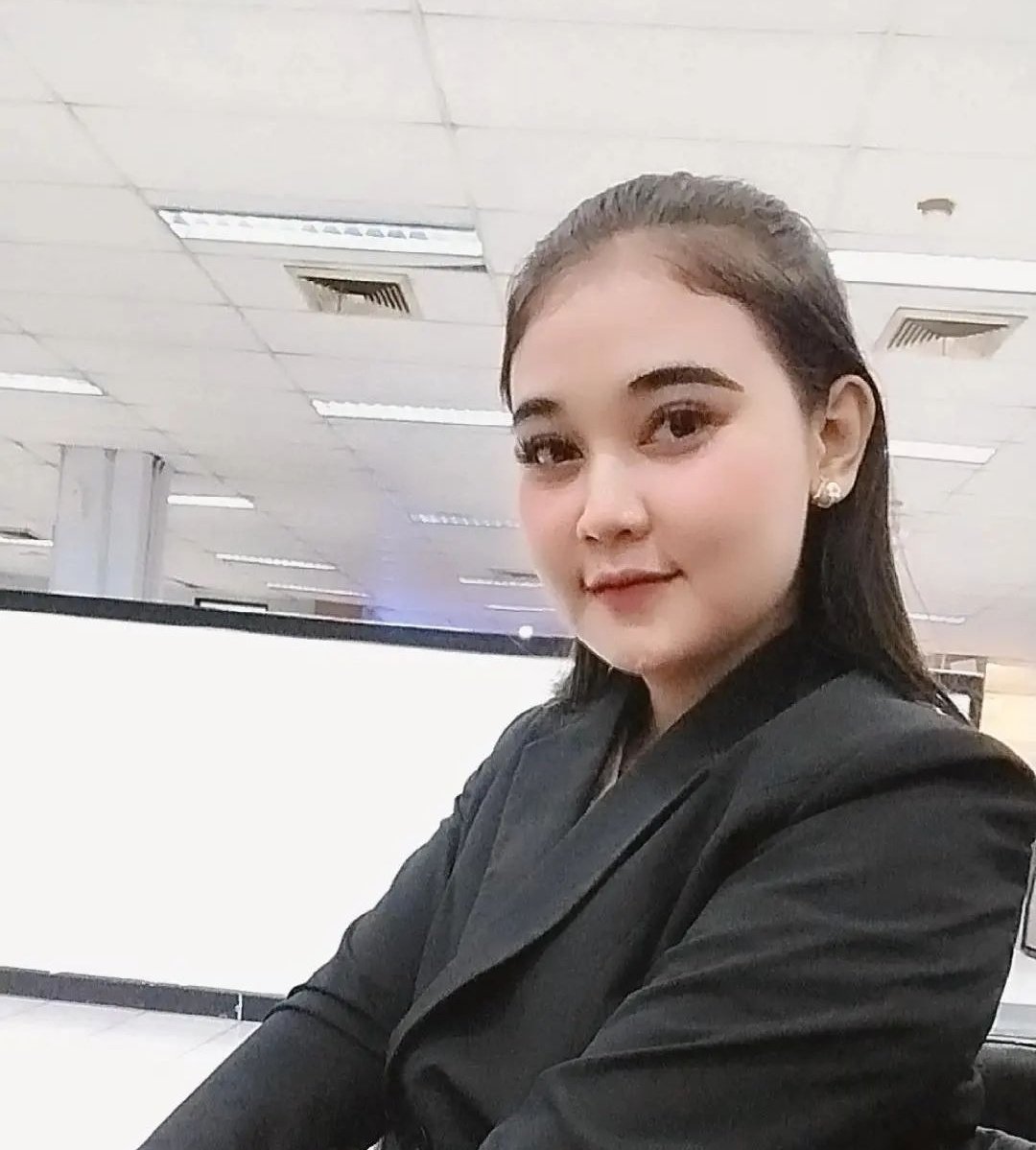 Lembur ohh lembur mau lebaran kok lembur kapan liburr😭😭