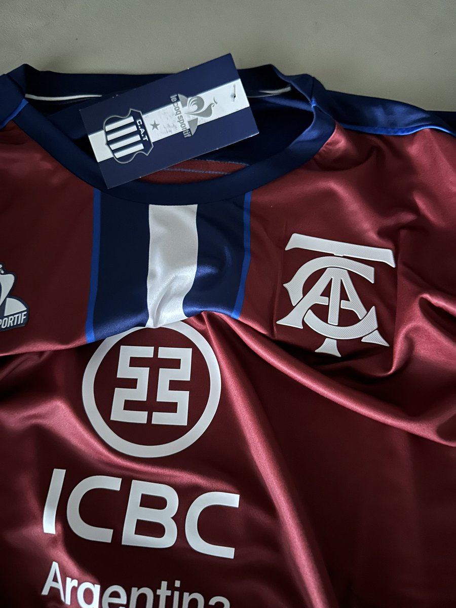 le vendería mí alma al diablo por tener esta camiseta