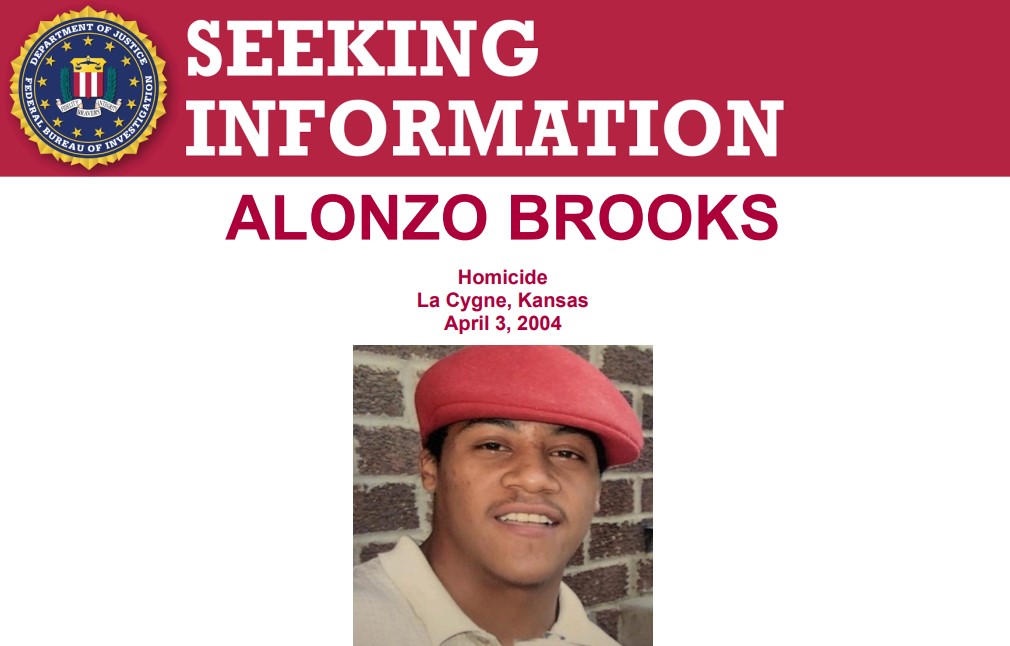 The #FBI is offering a reward of up to $100,000 for information leading to the arrest, prosecution, and conviction of the individual(s) responsible for the 2004 death of Alonzo Brooks in Kansas. His body was found a month after he disappeared from a party: fbi.gov/wanted/seeking…