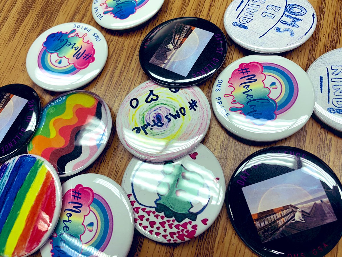LIB_OMS's tweet image. Lovely afternoon with Mr. Stertz, the OMS GSA and of course, Willow, making buttons and magnets for some upcoming events. @OMS_NY #buttonmaking #middleschool  #librarylife #GSA #BeKind #ally