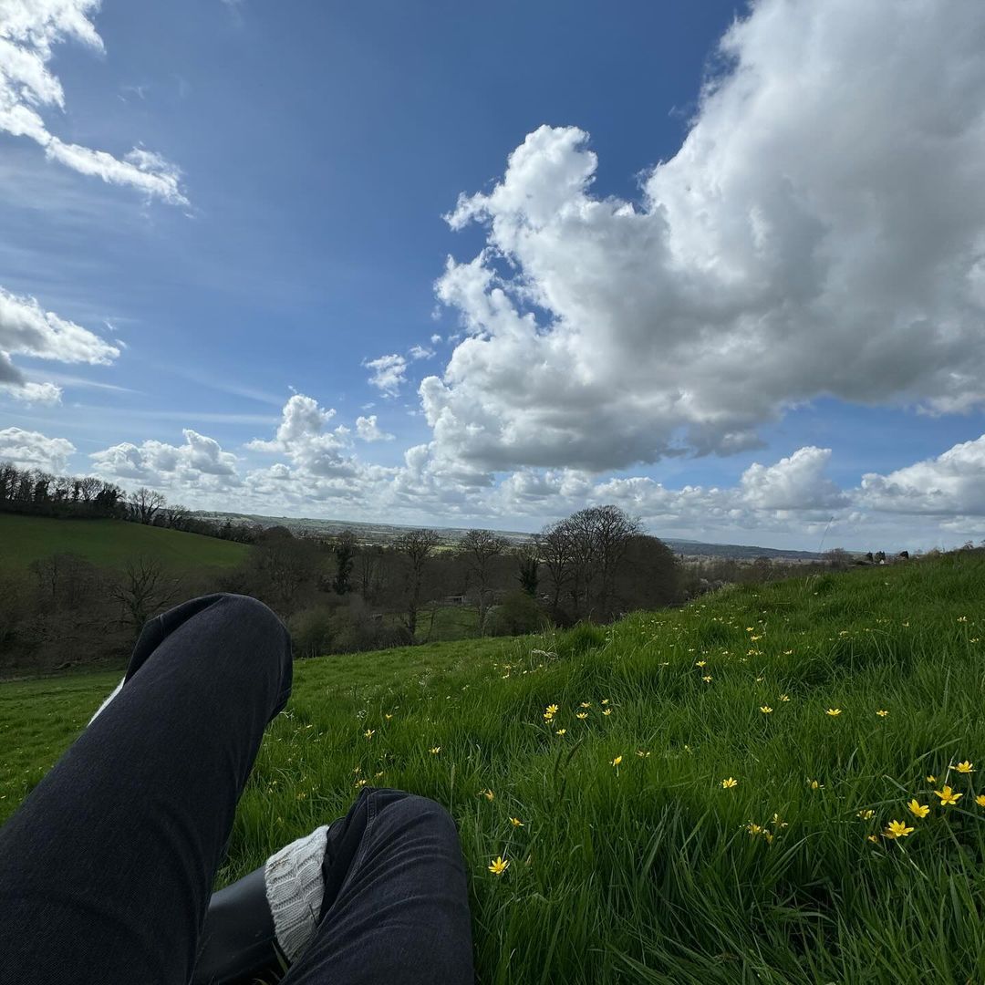 DUA LIPA tweet media