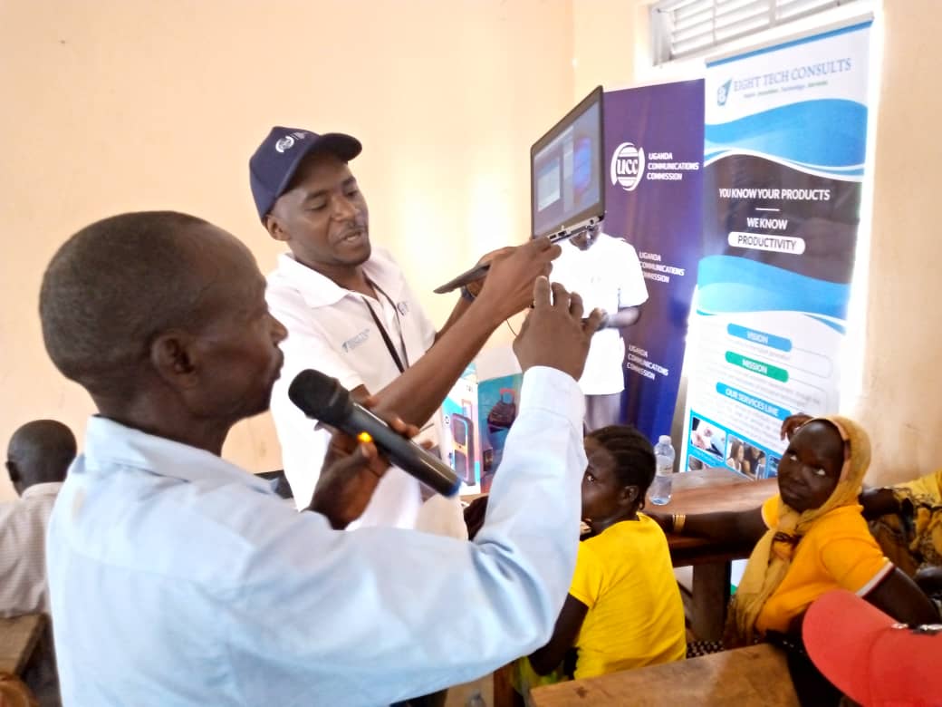 HappeningNow: @unffe @UCC_Official @8TechConsults conducting Digital Skilling sessions for farmers in Karamoja. Linking ICT enabled solutions to increase service delivery for farmers. @MoICT_Ug @EAFFinfo @MAAIF_Uganda @NkumbaUni @ict4farmers