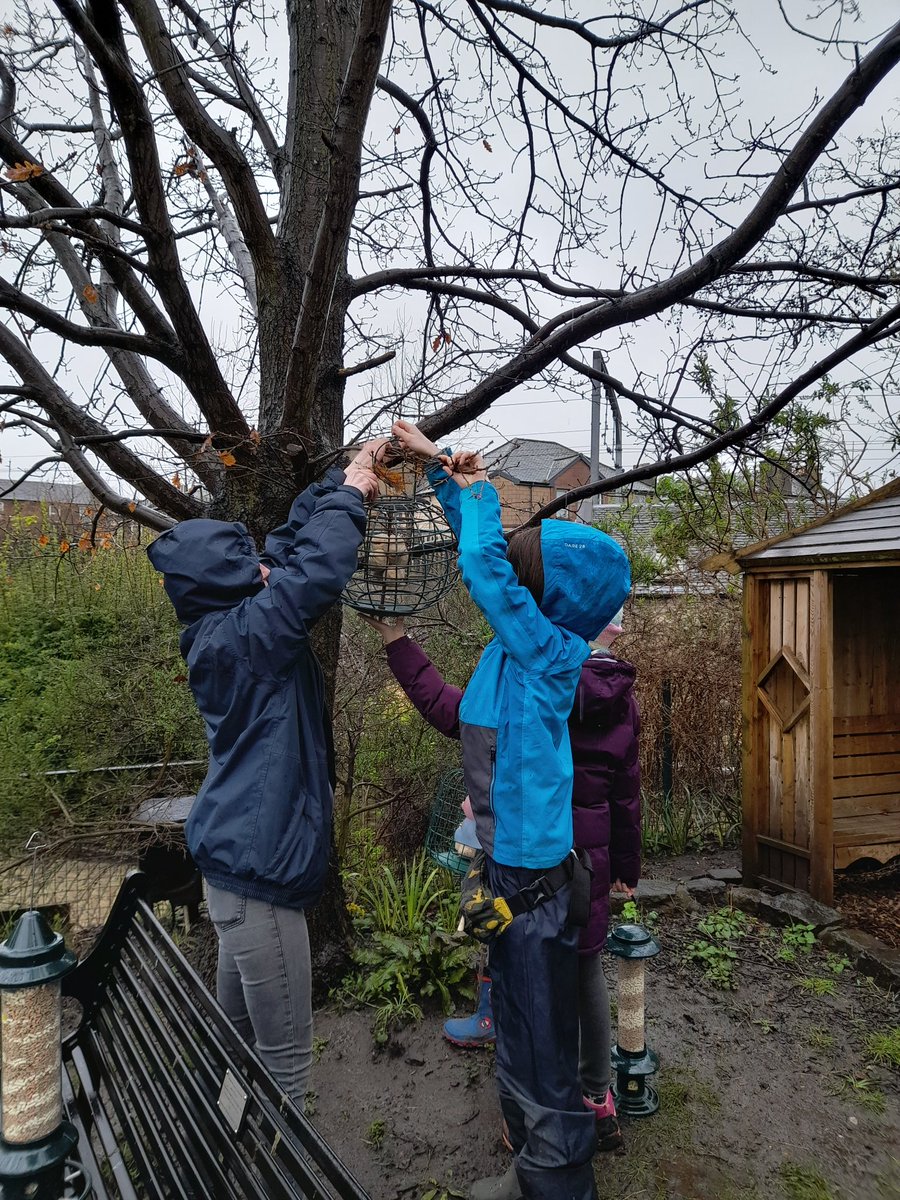 Keiyiu_enable's tweet photo. Although it is pouring today, we did it! We get the bird food sorted and grab some souvenirs from the farm. Thank you @GCFarmSite for the experience ❤️ https://t.co/nDEe4yBwM0