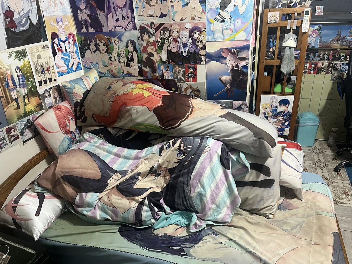 timlo021's tweet photo. 地震発生時に家の中で一番安全な場所？ https://t.co/eCCaYHl3yD