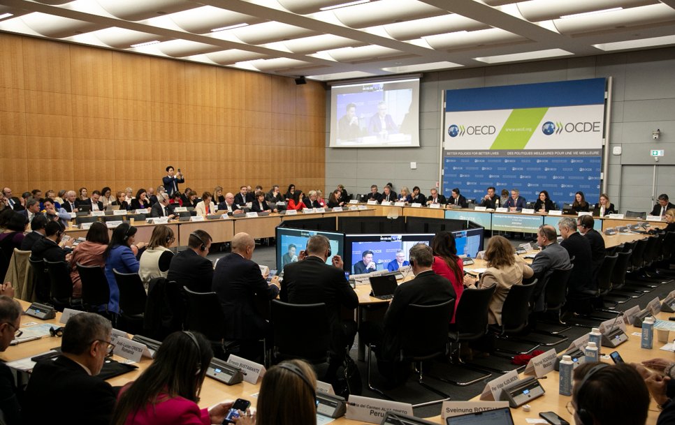 NATO-Parlamenter Asamblesi Ekonomi ve Güvenlik Komitesi Başkanı olarak, Paris'teki OECD Küresel Parlamenter Ağı toplantılarına katılıyorum. Toplantıların ilk gününde; Ukrayna'daki son gelişmeleri, küresel enerji piyasalarını, küresel ekonomik görünümü ve OECD'nin ticaret…