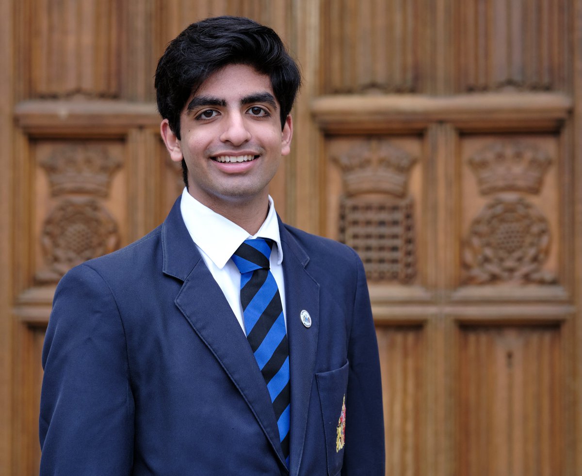 Congratulations to Aaryan for earning a spot in the Research Science Institute (RSI) Summer Programme in Boston, hosted by MIT and Havard Professors🌟🎉 Find out more about this incredible opportunity on our website ➡️ kes.org.uk/news/rsi-summe…