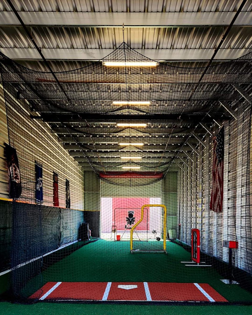 This is a good looking cage ⚾🥎 XCEL Baseball came to On Deck Sports looking to upgrade their indoor batting cage. With some new 36-Guage netting and a handful of training aids, they were up and running! Upgrade your indoor batting cage! bit.ly/38GT3yt