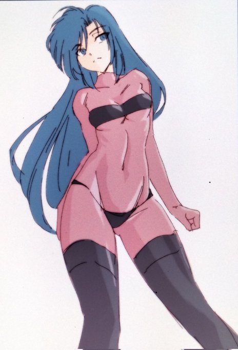 小学生時代の松戸さんを描いてみました
ぴっちりスーツはロボ娘の偽装皮膜と同じ耐熱防刃素材で作られたものです。この頃からロボ娘作りに励んでいたので自室に居る時は大体この姿で作業に浸ってました(偶に部品が無い時はこの上に白衣だけを羽織って出ていく事もありその度に母親に怒られてます) 