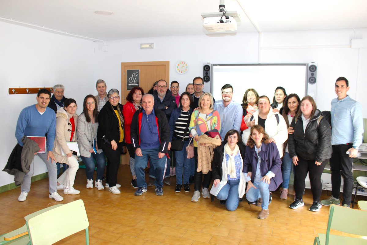 AFAS (@afas_tomelloso) on Twitter photo 🗣️ Gran acogida a la charla de Sergio Sánchez, asesor jurídico de <a href="/Laborvalia/">Laborvalía</a>, sobre la 𝗟𝗲𝘆 𝟴/𝟮𝟬𝟮𝟭 ⚖️
Familias y profesionales se dieron cita para conocer los cambios que esta ley introduce en el ejercicio de la capacidad jurídica de las PCD
👉 bit.ly/3U0cqu4 🗣️ Gran acogida a la charla de Sergio Sánchez, asesor jurídico de <a href="/Laborvalia/">Laborvalía</a>, sobre la 𝗟𝗲𝘆 𝟴/𝟮𝟬𝟮𝟭 ⚖️
Familias y profesionales se dieron cita para conocer los cambios que esta ley introduce en el ejercicio de la capacidad jurídica de las PCD
👉 bit.ly/3U0cqu4