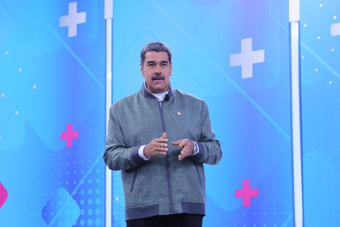 mippci_ven's tweet photo. 📢¡𝐀𝐬í 𝐥𝐨 𝐃𝐢𝐣𝐨!  🇻🇪
Pdte. @NicolasMaduro: Un lunes Santo se inscribió el pueblo de a pie para ser candidato, con un programa bien planificado: El Plan de la Patria de las 7 Transformaciones.
#7TDesarrolloNacional https://t.co/Wu2B5qqd8U