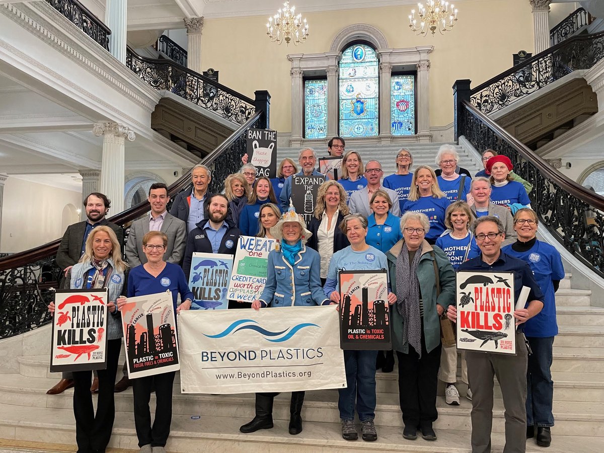 Microplastics have been found at the top of Mt Everest, at the depths of the Mariana Trench, and even in our blood.🗑️👎We are part of the Just Zero Coalition, advocating for no-brainer plastic reduction strategies including updating the 1980s-era bottle bill. #NoPlastics #mapoli
