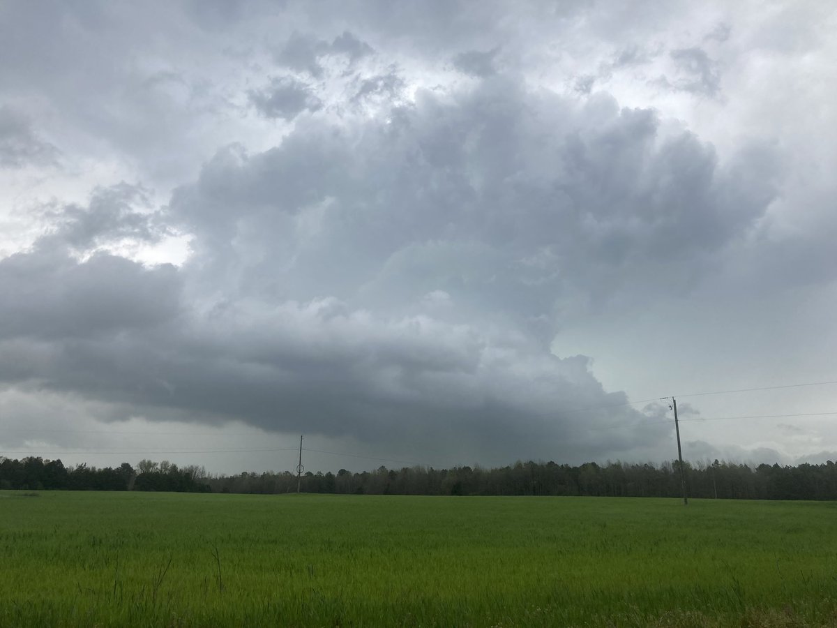 Beautiful supercell just passed through Emporia, VA heading towards Suffolk. No tornado, but powerful inflow winds. 3:50pm #vawx