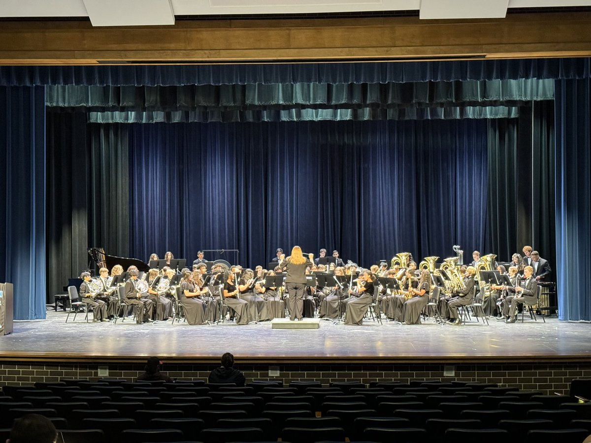 Bernal MS Band tweet media
