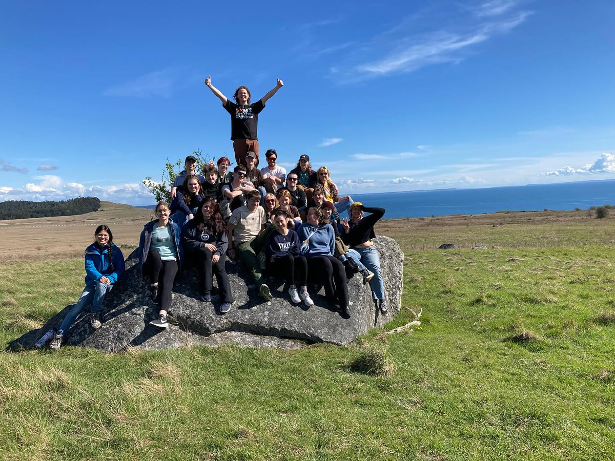 Here’s the new 2024 Marine and Coastal Science cohort last Friday! These students will soon be eligible to apply for MACS scholarships to support their participation in the program. Please consider a donation on 🦀🪼GIVE DAY 🐳🦈coming up at the end of this month on April 25th!