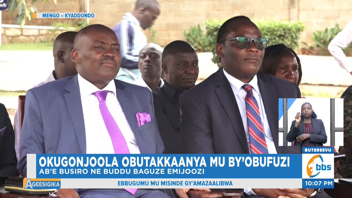 Katikkiro wa Buganda, @cpmayiga alabudde bannabyabufuzi okukomya okusalawo ensonga mu busungu naabasaba bemanyiize enkola ey’okukkaanya nga waliwo ebisobye. Kamalabyona bino abyogeredde mu nsisikano gy'abaddemu n'abakulembeze okuva mu Ssaza Buddu abakulembeddwamu omubaka wa…