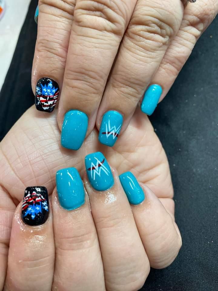 Hey @CodyRhodes my mom got her nails done for philly what do you think?