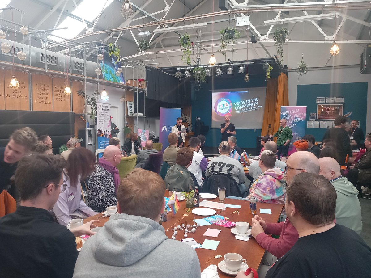 #QueerTownHall Thank you to everyone who attended this evening. Lots of interesting and important debate. Will share discussions soon! Thank you @TheBrinkLpool for hosting us. #lgbtq #pride #lgbtqmatters #queertownhall