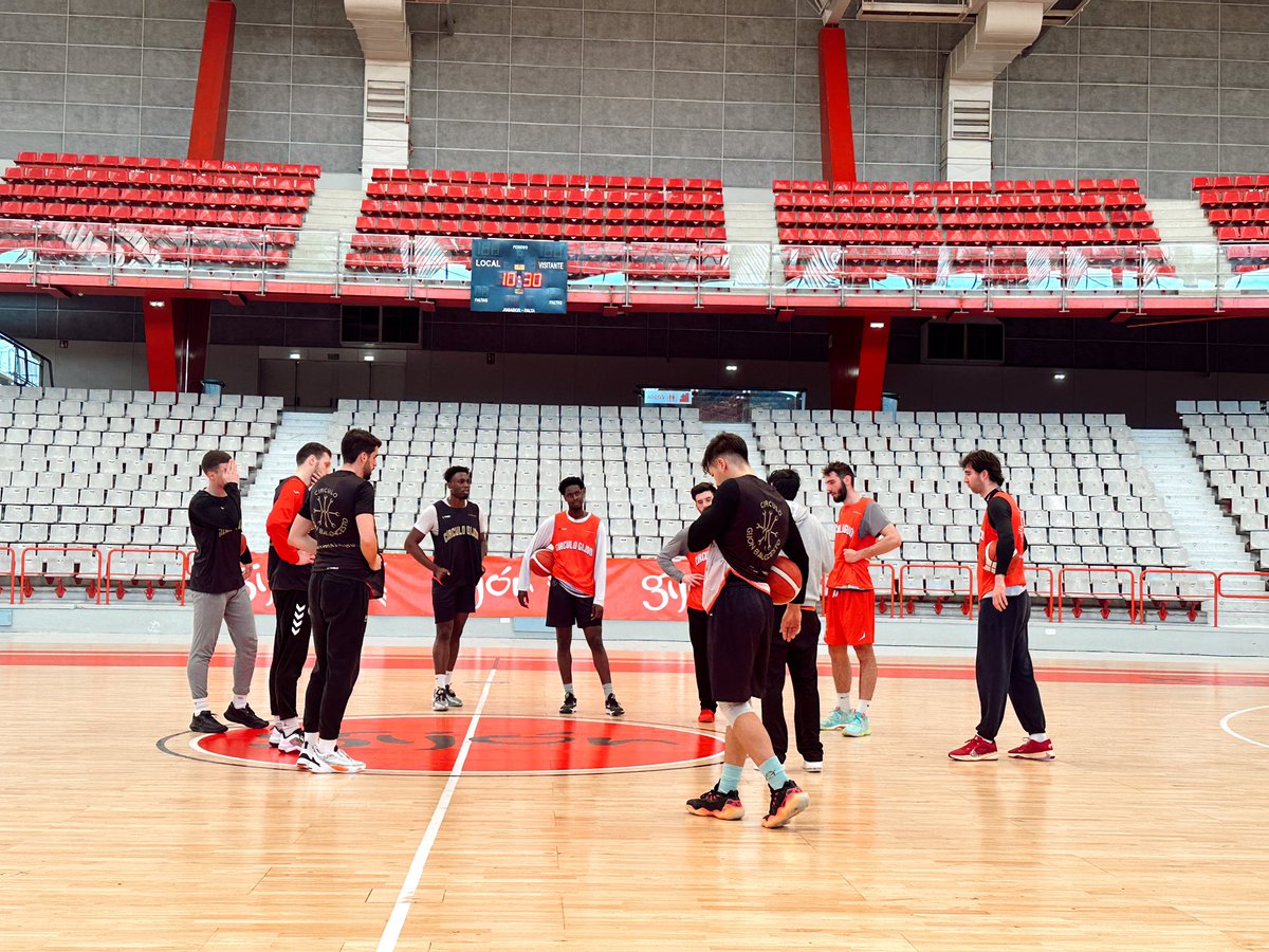 CirculoGijon's tweet photo. ✅ ENTRENAMIENTO DEL MIÉRCOLES TERMINADO
3️⃣/5️⃣ 🔜 CB TORMES 🔥
#vamoscirculo #aceptamoseldesafío https://t.co/viRFGtVjWQ