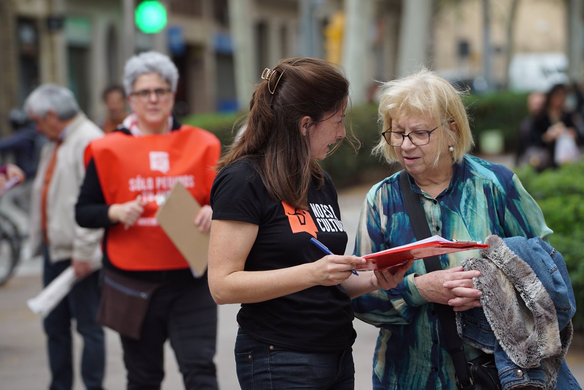 📝 JUEVES 4 DE ABRIL 📍ALICANTE Plaza del Ayuntamiento de Alicante ⌚️10h a 14h Plaza San Cristóbal ⌚️16h a 21h 📍A CORUÑA Rúa Barcelona. Enfrente del Mercado Municipal. ⌚️11h a 13h 📍BARCELONA Calle Asturias (salida Metro Fontana) ⌚️11h a 19h 1/3 🧵👇