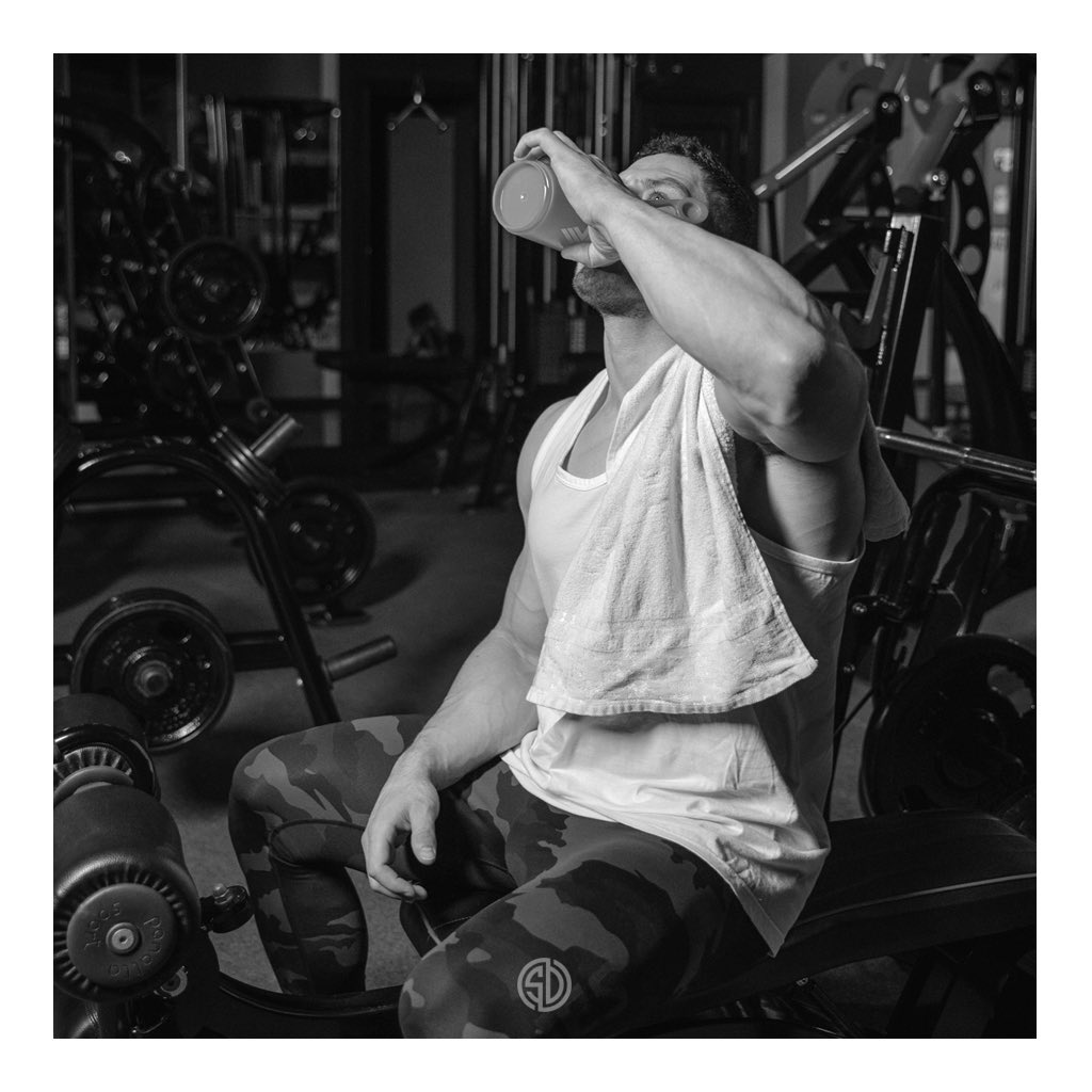 SteveDawsonCKT's tweet image. It doesn’t matter if you just like to keep fit and healthy or whether you are a serious athlete, proper hydration is key when working out.👌🏻
How much you need to drink, and what, depends on the intensity &amp;amp; duration of the exercise. Just don’t neglect it. 👍🏻✌🏻
#stevedawsontraining