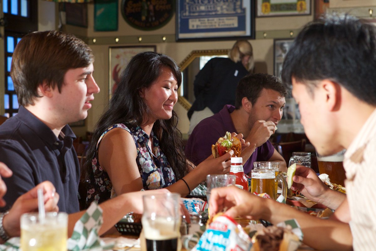 Attending @FanExpoPhillly? Stop @McGillins, Philly's oldest bar & 1 of the oldest in the country for homemade comfort food, 30 craft beers on tap, seasonal cocktails, friendly atmosphere near @PaConvention & hotels.