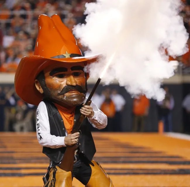 CfbSelect's tweet image. Our final #MascotMadness Sweet 16 Matchup:

Ralphie (Colorado) vs Pistol Pete (Oklahoma State)

Who is the better mascot? (Poll threaded)