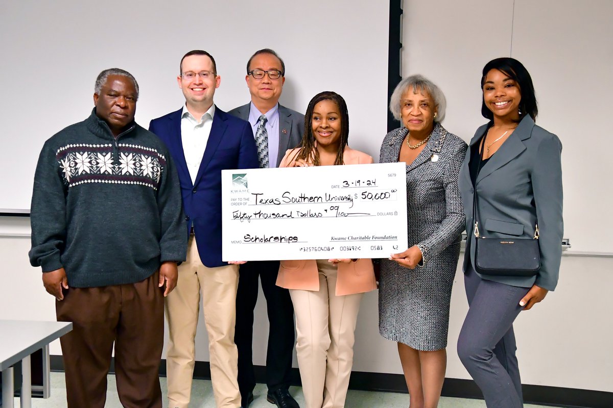 Thank you to the Kwame Charitable Foundation for supporting our students. The foundation, located in St. Louis, brought a group of students to tour TSU, & a $50k gift to support engineering & technology through scholarships & stipends for students to attend conferences. #TSUProud