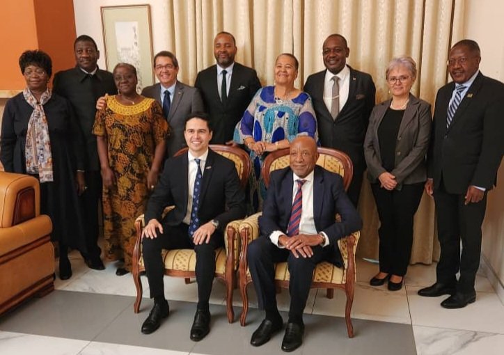 embavenenam's tweet photo. En nombre del Pdte.@NicolasMaduro agradecimos al presidente de #Namibia @DrNangoloMbumba y a la primera dama, el inmenso honor conferido a nuestro país, al ofrecer una cena de despedida al embajador Omar Berroterán Paredes, quien luego de 5 años concluye su misión diplomática. https://t.co/Yzbq305ivu